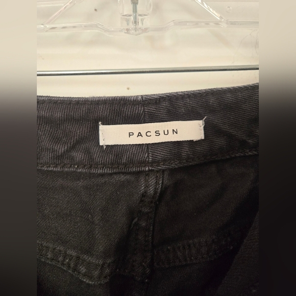 PacSun Mom Jean Distressed Raw Hem Women's size 31 Black Denim jeans - Picture 5 of 5